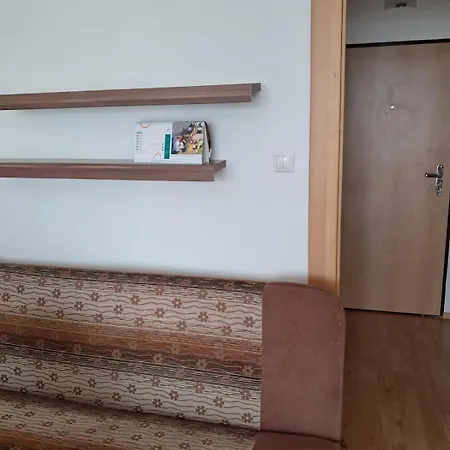 Spacious 3br In Center For 5 Floor River View With 4 Balconies Near Bojnice Apartamento