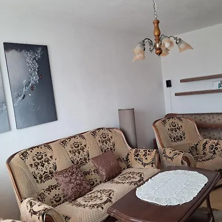 Apartman Spacious 3br In Center For 5 Floor River View With 4 Balconies Near Bojnice *