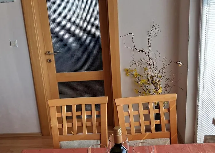 Spacious 3 Bedroom Apartment Prievidza Center For 5 Guests 4 Balconies Near Bojnice *