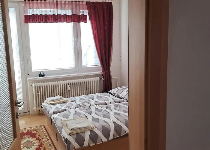 Spacious 3 Bedroom Apartment Prievidza Center For 5 Guests 4 Balconies Near Bojnice